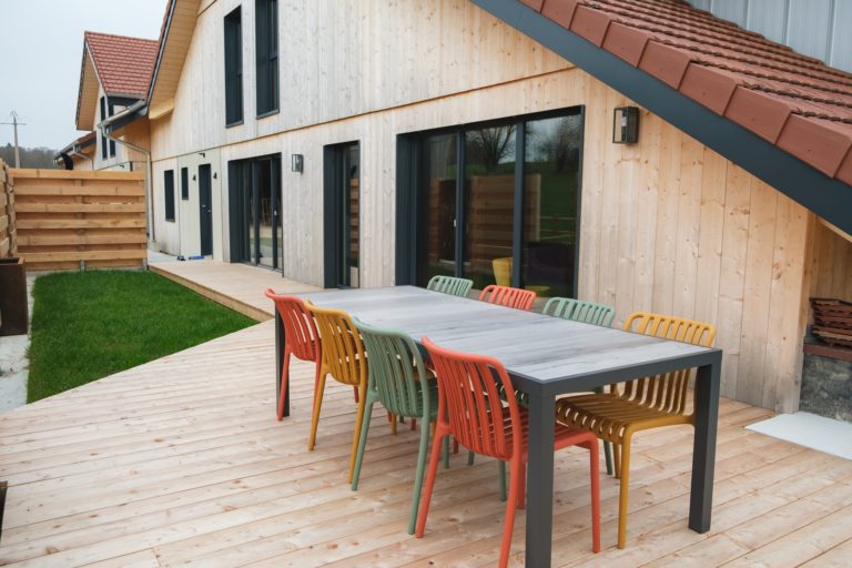 Gîte les Combes - Terrasse et jardin