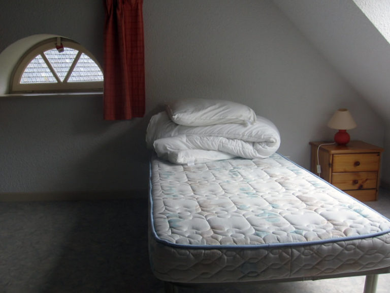 APPARTEMENT - COMMUNE DE LAVAL LE PRIEURÉ_10