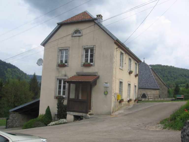APPARTEMENT - COMMUNE DE LAVAL LE PRIEURÉ_6
