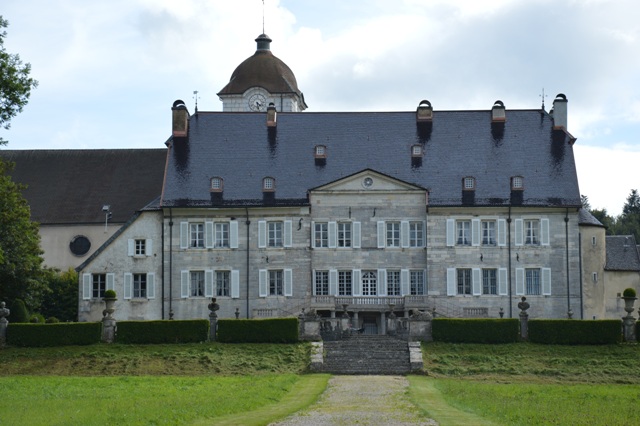 Chateau-montalembert-3.jpg