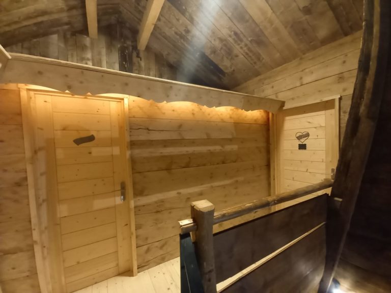 Accès des chambres au 2ème étage