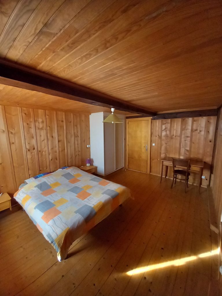 Gite-la-petite-cote-Villers-le-lac-chambre1