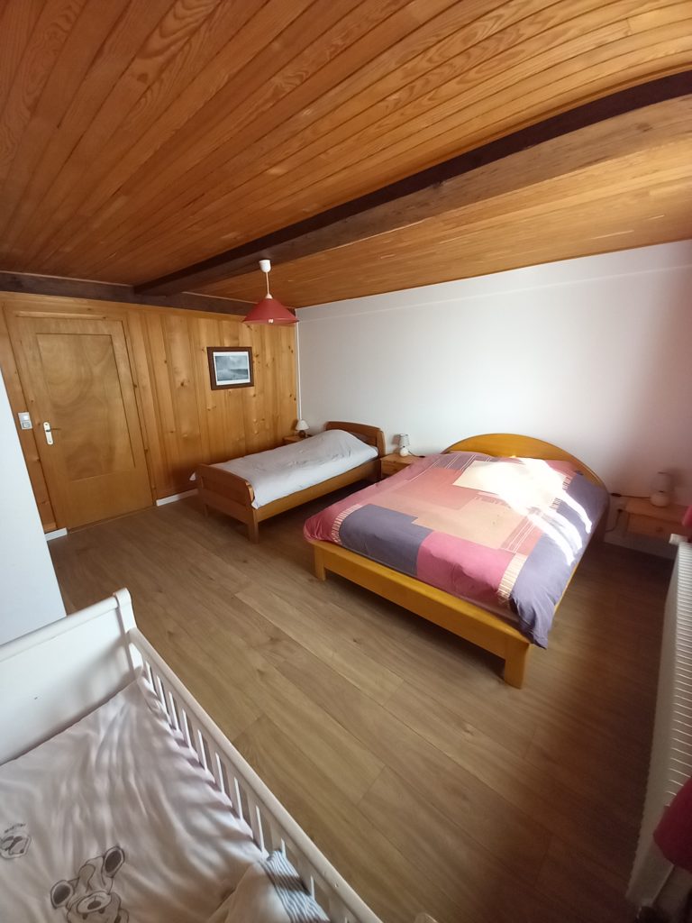 Gite-la-petite-cote-Villers-le-lac-chambre2