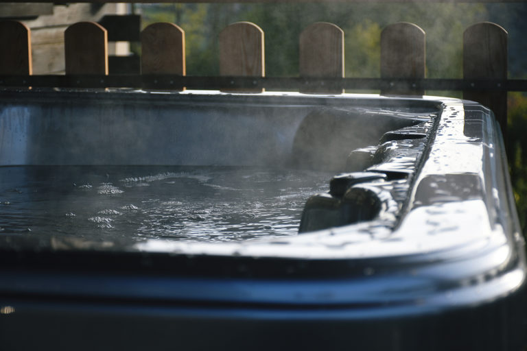chambre-hotes-au-chalet-des-oursJacuzzi