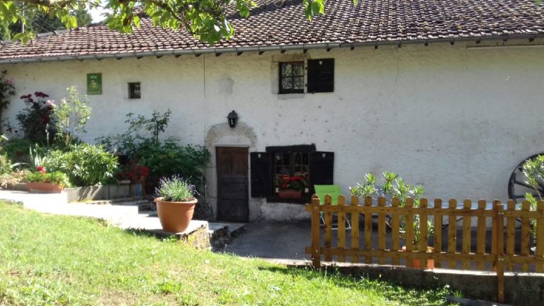 gite-la-taniere-battenans-varin