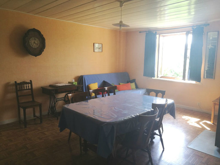 MEUBLÉ - GÎTE SOUS LA VELLE_2