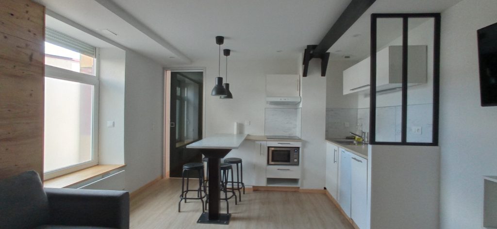 Appartement-A-La-Fontaine-Morteau-julieMigeon-2--scaled.jpg